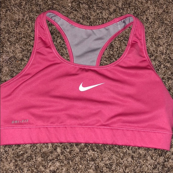 Nike dry fit sports bra - Picture 1 of 3